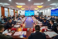 鞭策学校内涵成长